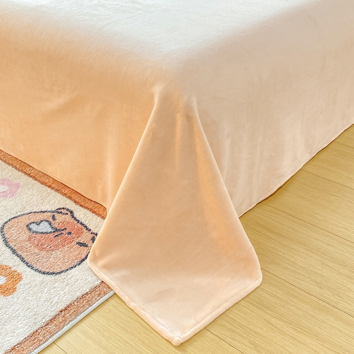 91家纺网 家纺一手货源 找家纺 红日子纺织品 2025新款高克重牛奶绒印花四件套 樱桃猫