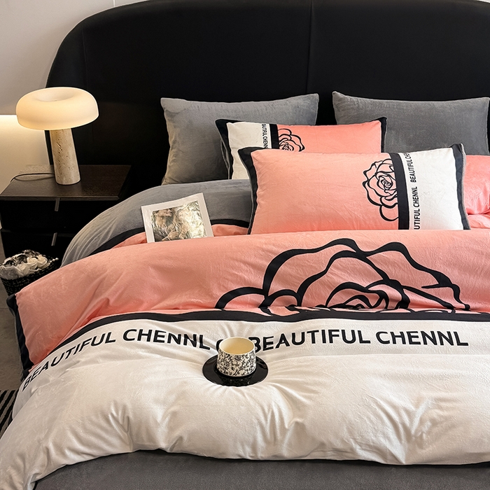 91家纺网 家纺一手货源 找家纺 色鬼布艺高端家居主号 2025秋冬新款宝宝绒牛奶绒四件套提供买家秀 粉黛佳人