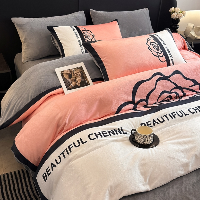 91家纺网 家纺一手货源 找家纺 色鬼布艺高端家居主号 2025秋冬新款宝宝绒牛奶绒四件套提供买家秀 粉黛佳人