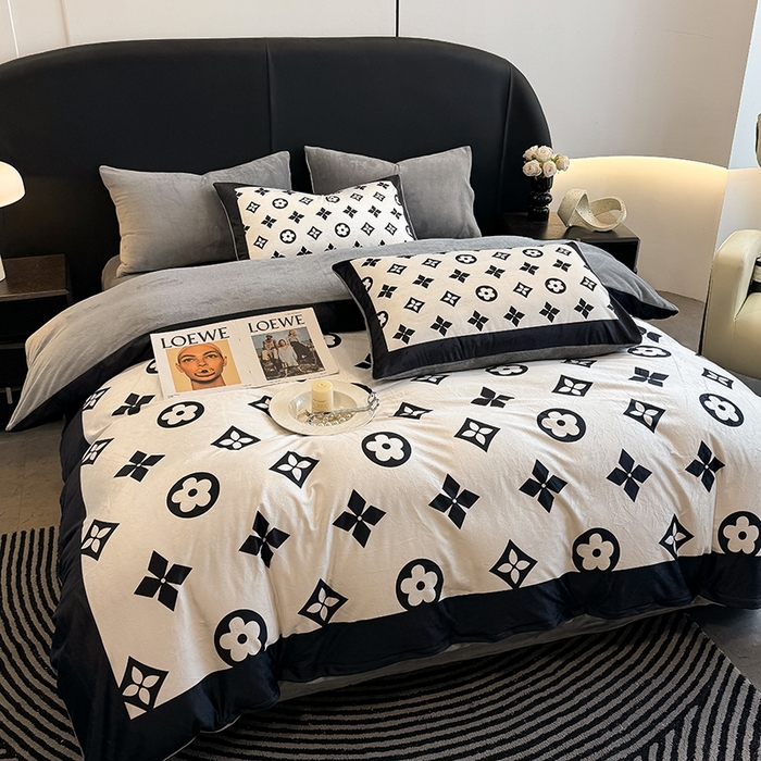 91家纺网 家纺一手货源 找家纺 色鬼布艺高端家居主号 2025秋冬新款宝宝绒牛奶绒四件套提供买家秀 简约白