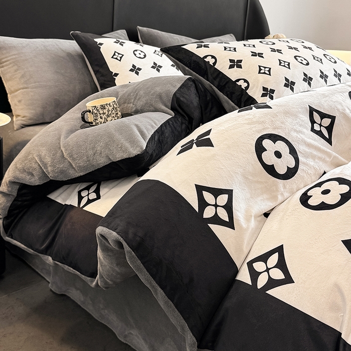 91家纺网 家纺一手货源 找家纺 色鬼布艺高端家居主号 2025秋冬新款宝宝绒牛奶绒四件套提供买家秀 简约白