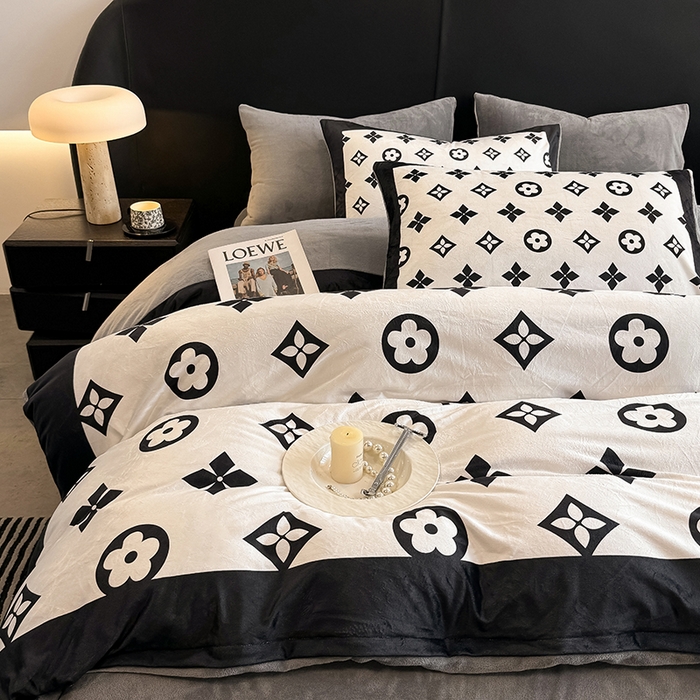 91家纺网 家纺一手货源 找家纺 色鬼布艺高端家居主号 2025秋冬新款宝宝绒牛奶绒四件套提供买家秀 简约白