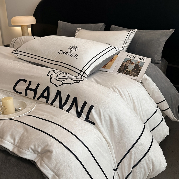 91家纺网 家纺一手货源 找家纺 色鬼布艺高端家居主号 2025秋冬新款宝宝绒牛奶绒四件套提供买家秀 小香风