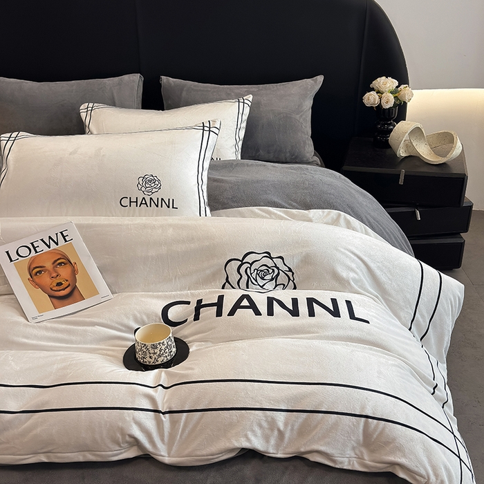 91家纺网 家纺一手货源 找家纺 色鬼布艺高端家居主号 2025秋冬新款宝宝绒牛奶绒四件套提供买家秀 小香风