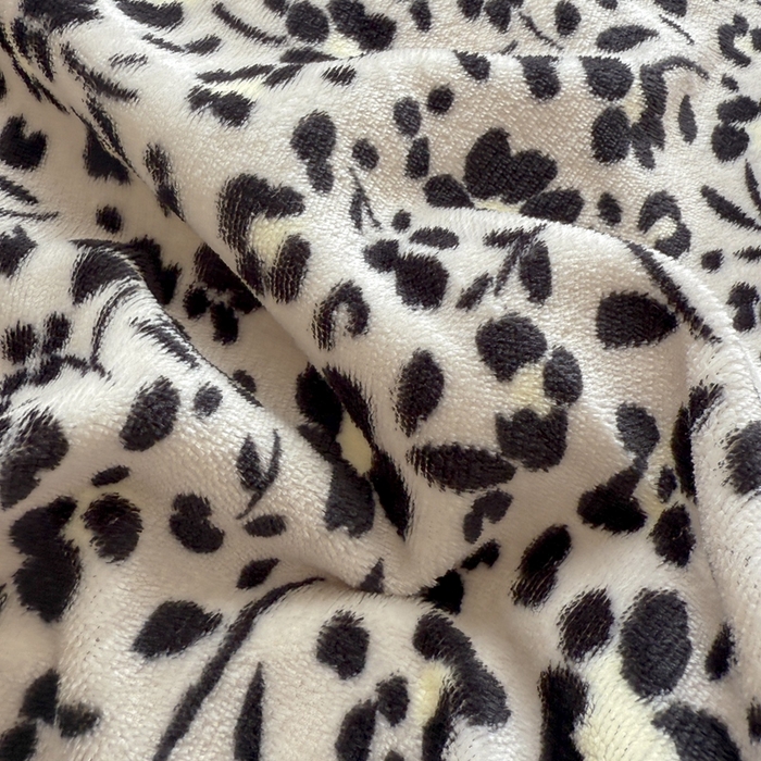 91家纺网 家纺一手货源 找家纺 鸿羽樱家纺《原伊菲晓》 2025新款花仙子系列印花牛奶绒床盖炕垫炕盖四件套-云裳 云裳-花海蝴蝶