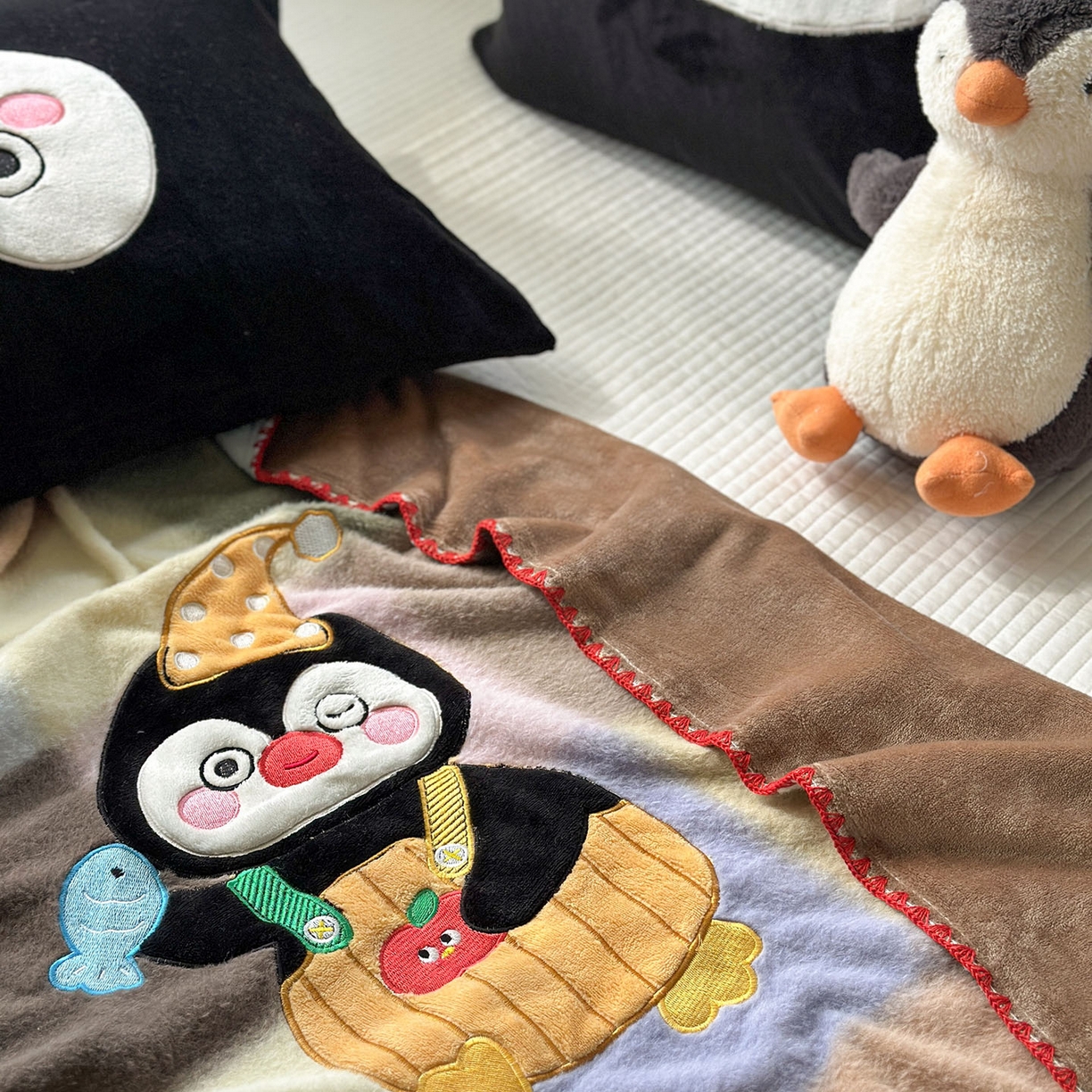 91家纺网 家纺一手货源 找家纺 柚子YOUTH 2025新款牛奶绒羊绒多功能毯毯子 糖心企鹅