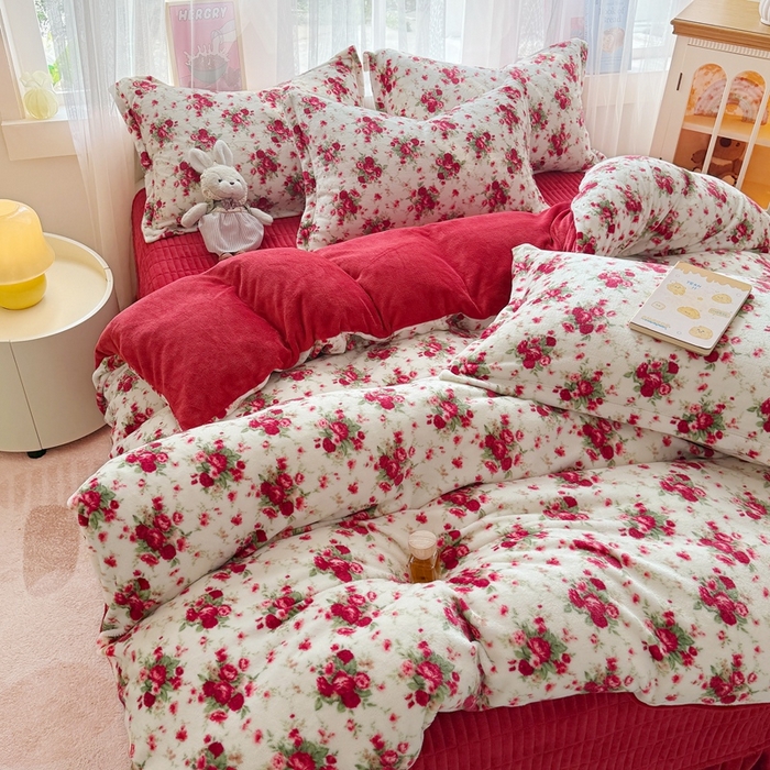 91家纺网 家纺一手货源 找家纺 鸿羽樱家纺《原伊菲晓》 2025新款花仙子系列印花牛奶绒床盖炕垫炕盖四件套-云裳 云裳-梨花落