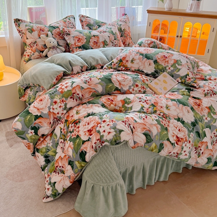 鸿羽樱家纺《原伊菲晓》 2025新款花仙子系列印花牛奶绒床盖炕垫炕盖四件套-云裳 云裳-牡丹倾城绿