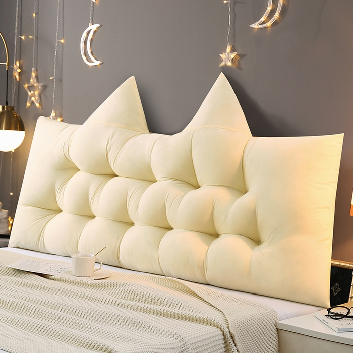 91家纺网 家纺一手货源 找家纺 碧尔家居 2025新款简约猫长条机械钉扣水洗棉床头靠枕 米黄