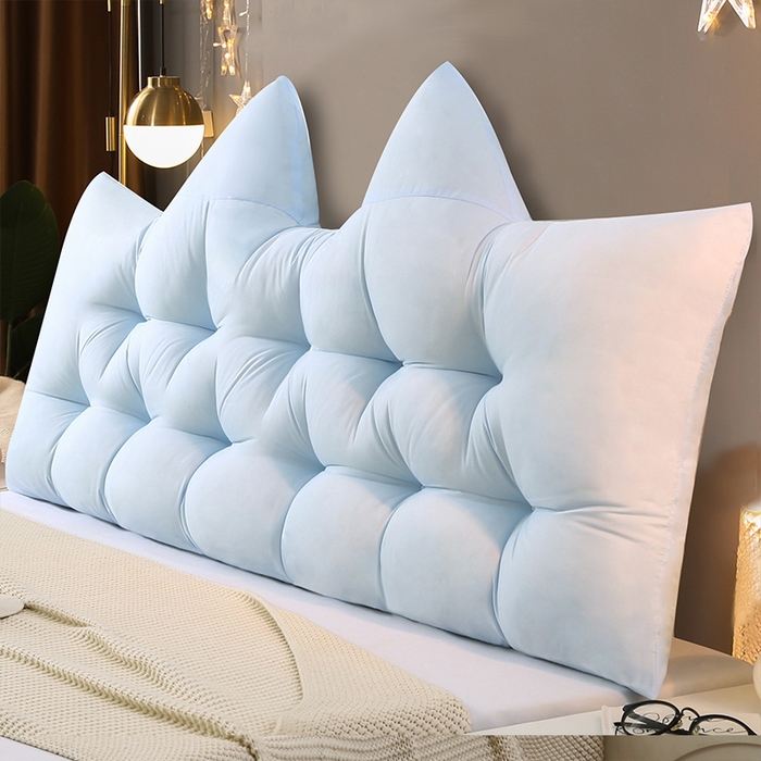 91家纺网 家纺一手货源 找家纺 碧尔家居 2025新款简约猫长条机械钉扣水洗棉床头靠枕 浅蓝