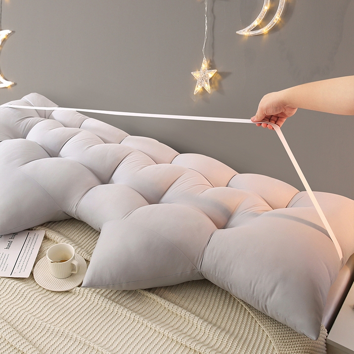 91家纺网 家纺一手货源 找家纺 碧尔家居 2025新款简约猫长条机械钉扣水洗棉床头靠枕 银灰