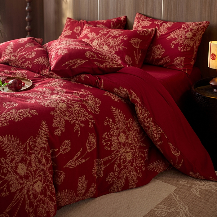 91家纺网 家纺一手货源 找家纺 千朵森 2025新款全棉色织提花大红婚庆四件套 囍韵繁花