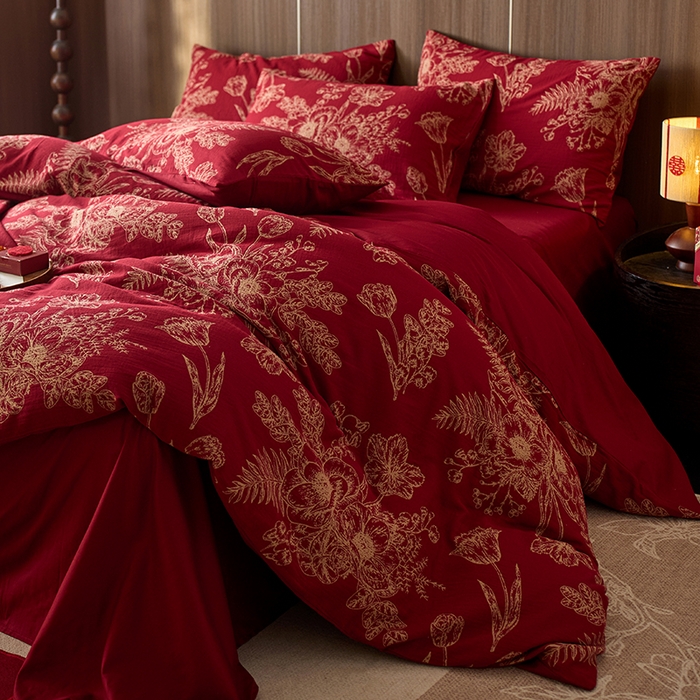 91家纺网 家纺一手货源 找家纺 千朵森 2025新款全棉色织提花大红婚庆四件套 囍韵繁花