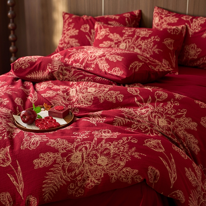 91家纺网 家纺一手货源 找家纺 千朵森 2025新款全棉色织提花大红婚庆四件套 囍韵繁花