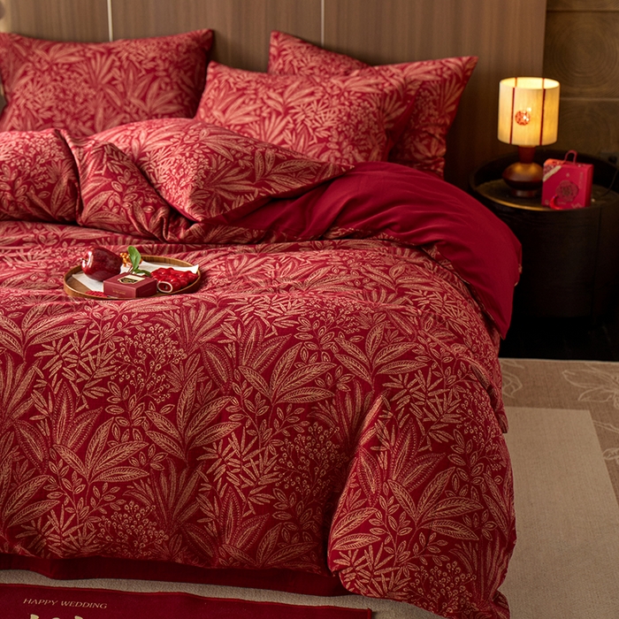 91家纺网 家纺一手货源 找家纺 千朵森 2025新款全棉色织提花大红婚庆四件套 叶语传喜