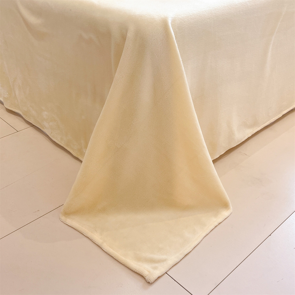 91家纺网 家纺一手货源 找家纺 （总）星座家纺 2025新品牛奶绒毛巾绣冬被 被子被芯