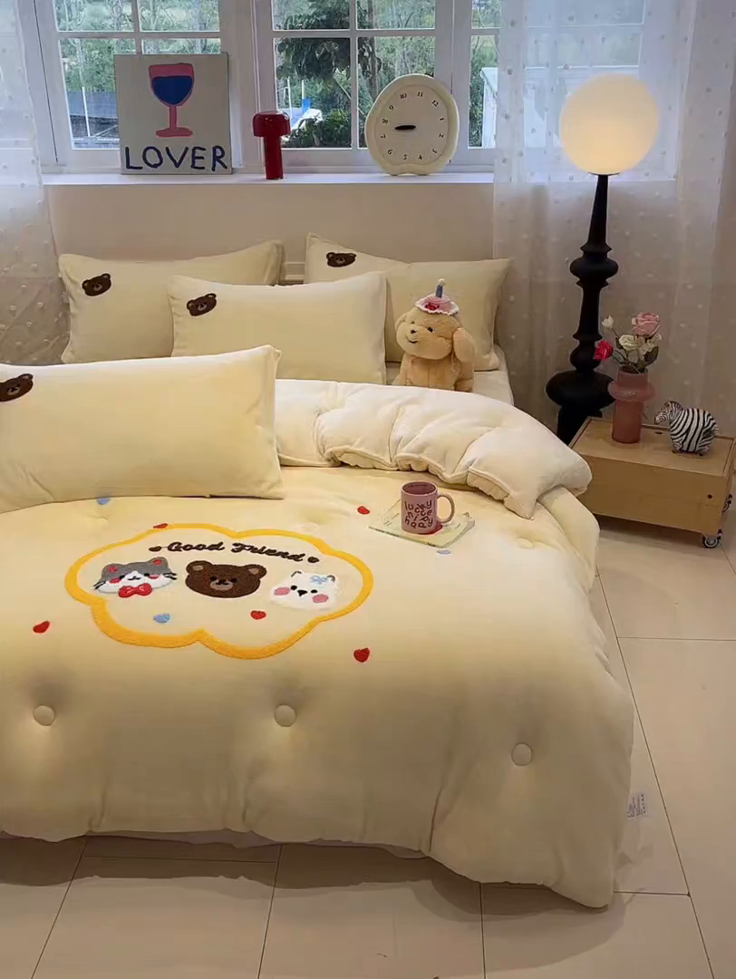 91家纺网 家纺一手货源 找家纺 星座家纺 2025新品牛奶绒毛巾绣冬被 被子被芯 冬被-萌宠奶油