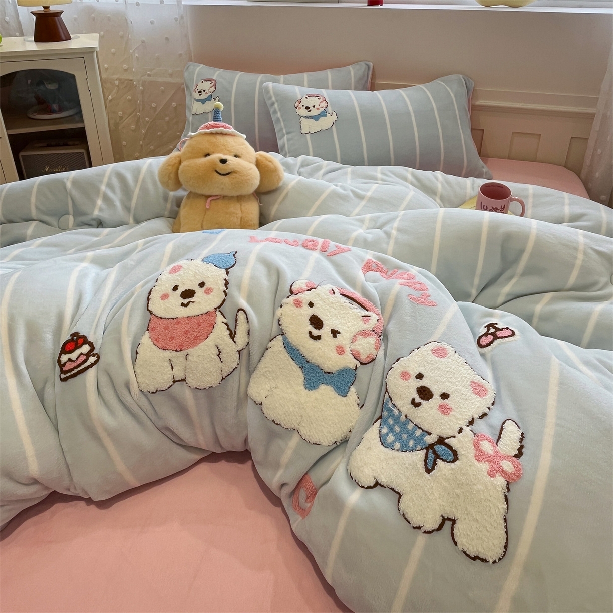 91家纺网 家纺一手货源 找家纺 星座家纺 2025新品牛奶绒毛巾绣冬被 被子被芯 冬被-萌汪乐园