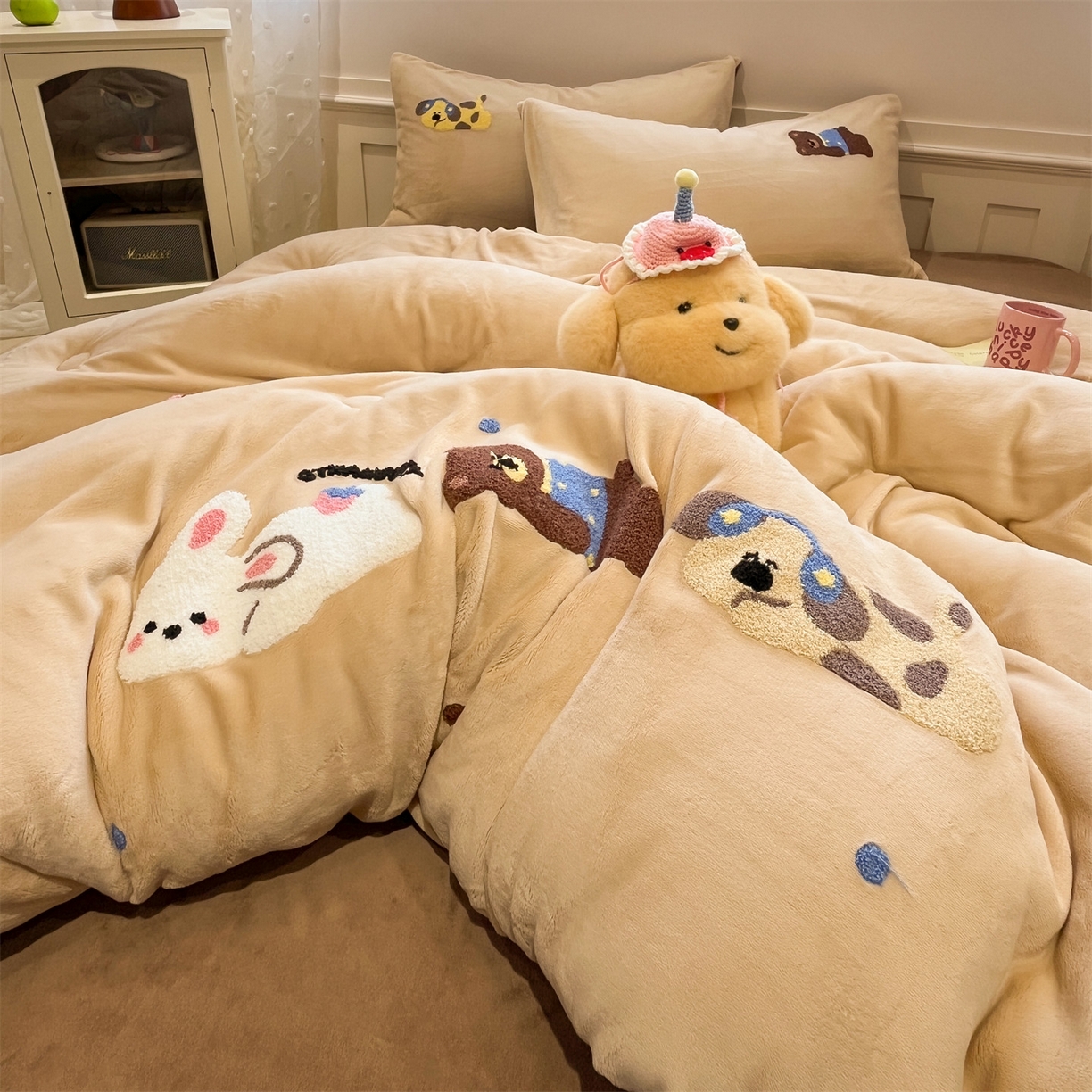 91家纺网 家纺一手货源 找家纺 星座家纺 2025新品牛奶绒毛巾绣冬被 被子被芯 冬被-森林派对