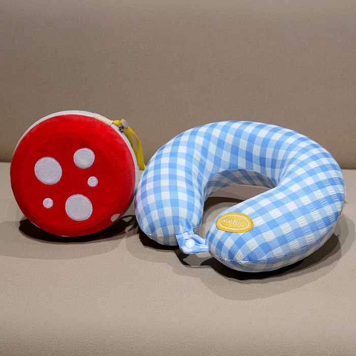 91家纺网 家纺一手货源 找家纺 仟亿莱 2025新款果蔬记忆棉u枕套盒 红蘑菇蓝格收纳