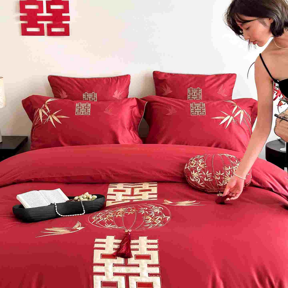 91家纺网 家纺一手货源 找家纺 （总）西西家居 2025新款长绒棉高密度提花拼接大红婚庆四件套-双囍临门（会员-20元 各平台严格控价劵后不低于388元起）