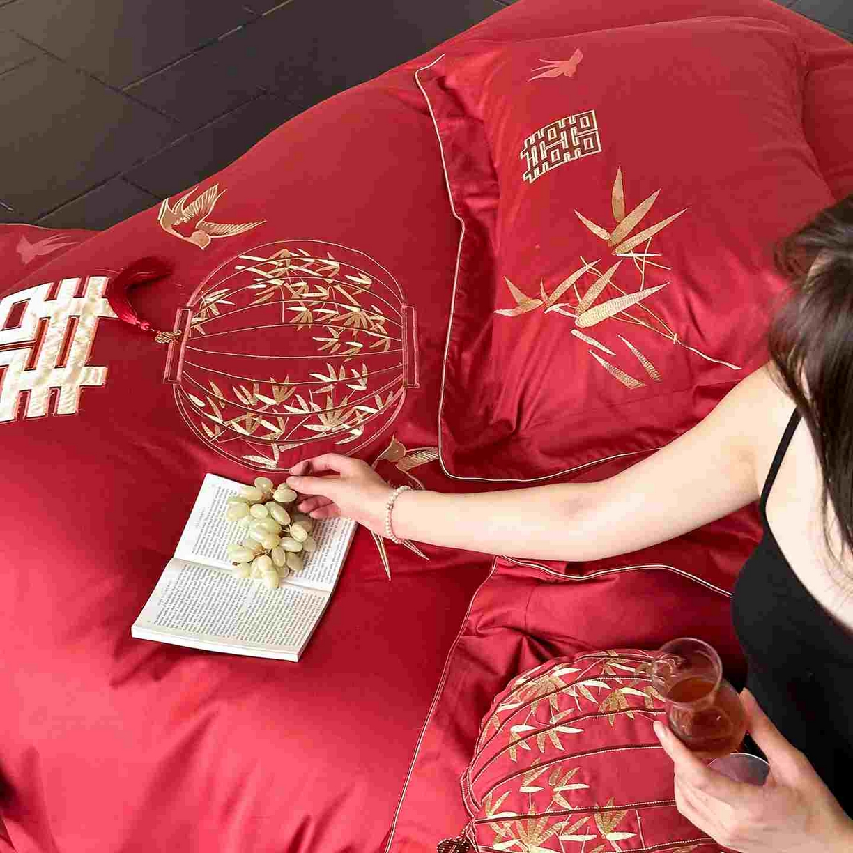 91家纺网 家纺一手货源 找家纺 （总）西西家居 2025新款长绒棉高密度提花拼接大红婚庆四件套-双囍临门（会员-20元 各平台严格控价劵后不低于388元起）