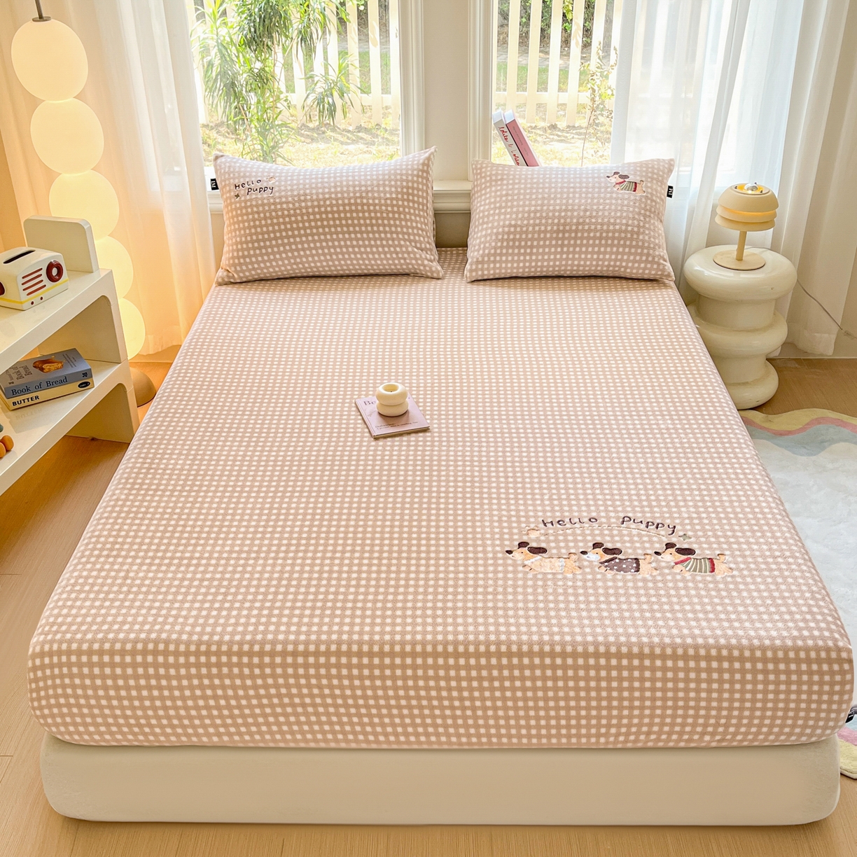 91家纺网 家纺一手货源 找家纺 （总）乐美家纺 2025新款A类高克重刺绣牛奶绒床笠三件套