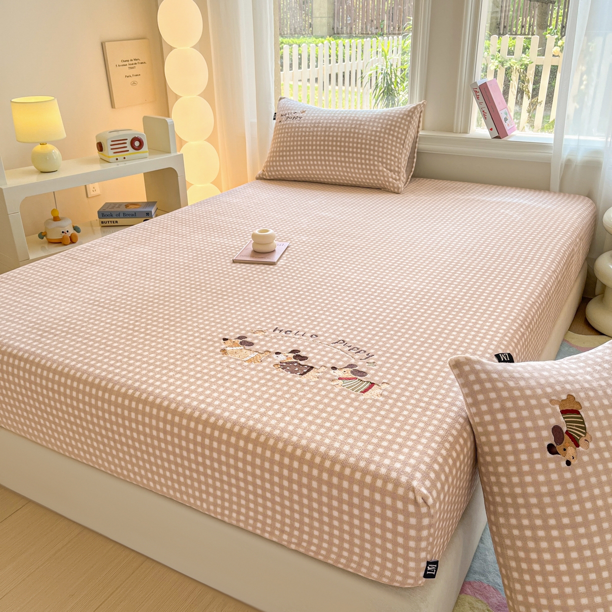 91家纺网 家纺一手货源 找家纺 （总）乐美家纺 2025新款A类高克重刺绣牛奶绒床笠三件套