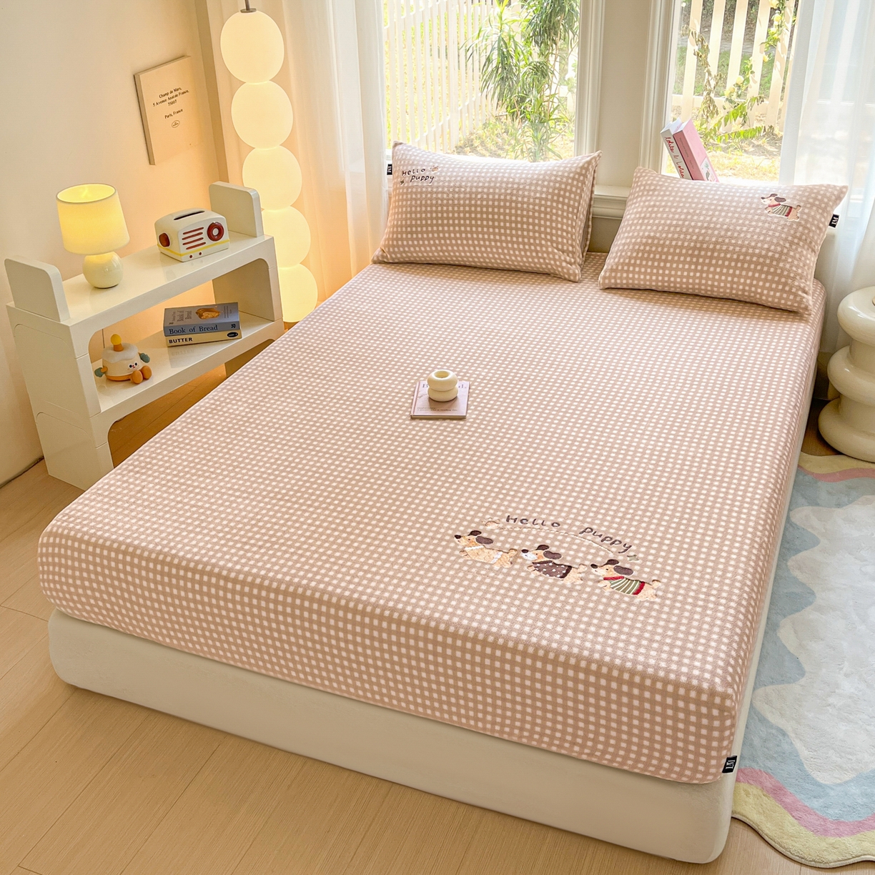 91家纺网 家纺一手货源 找家纺 （总）乐美家纺 2025新款A类高克重刺绣牛奶绒床笠三件套