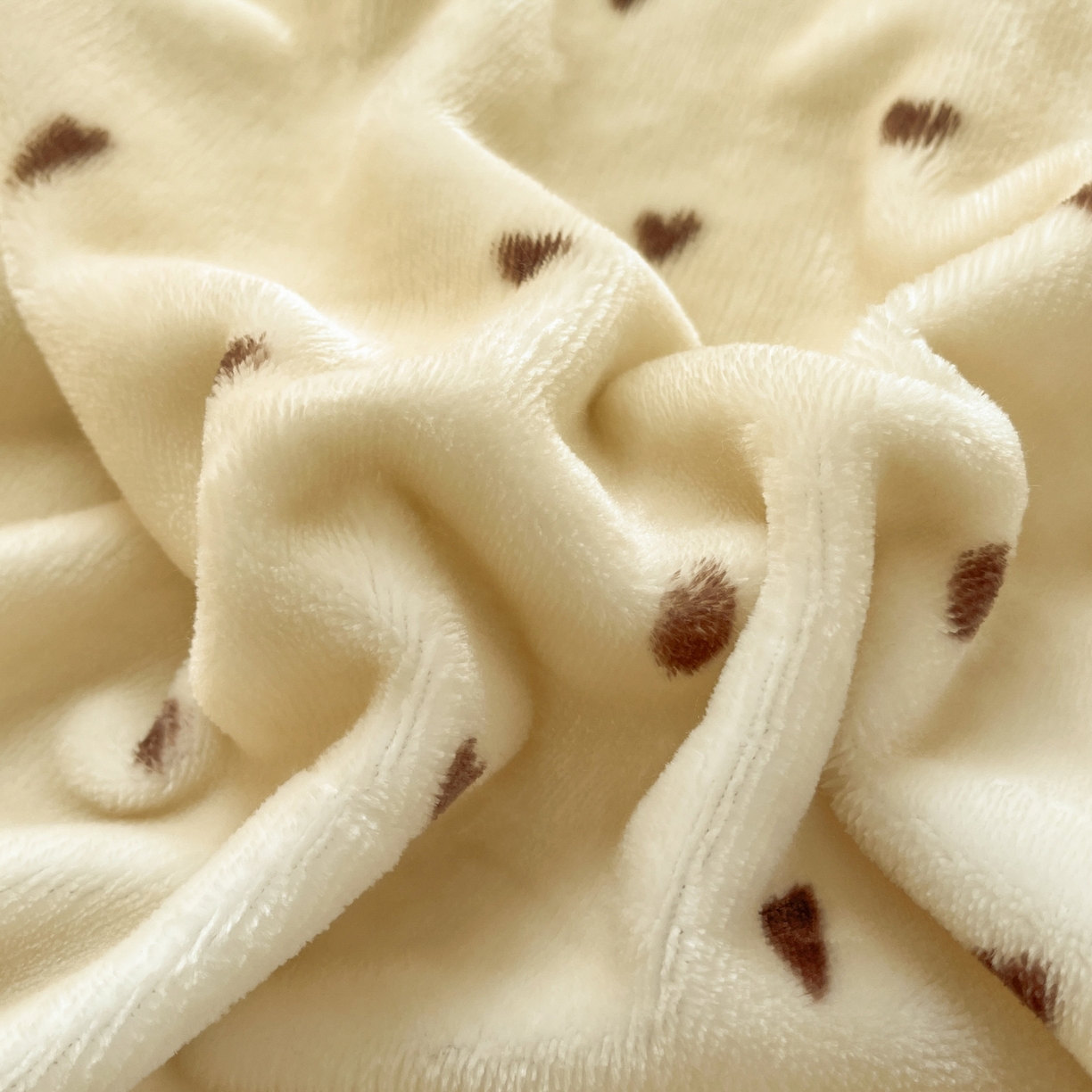 91家纺网 家纺一手货源 找家纺 乐美家纺 2025新款A类高克重刺绣牛奶绒床笠三件套 萌宠派对