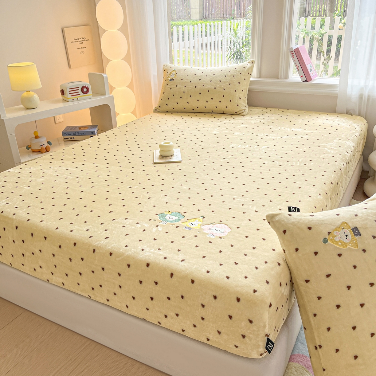 91家纺网 家纺一手货源 找家纺 乐美家纺 2025新款A类高克重刺绣牛奶绒床笠三件套 萌宠派对