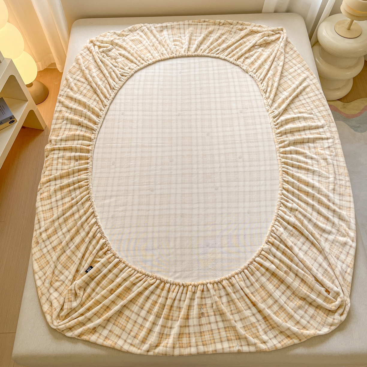 91家纺网 家纺一手货源 找家纺 乐美家纺 2025新款A类高克重刺绣牛奶绒床笠三件套 森林乐队