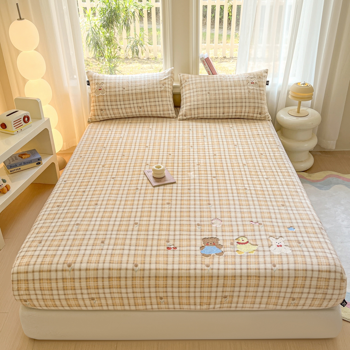 91家纺网 家纺一手货源 找家纺 乐美家纺 2025新款A类高克重刺绣牛奶绒床笠三件套 森林乐队