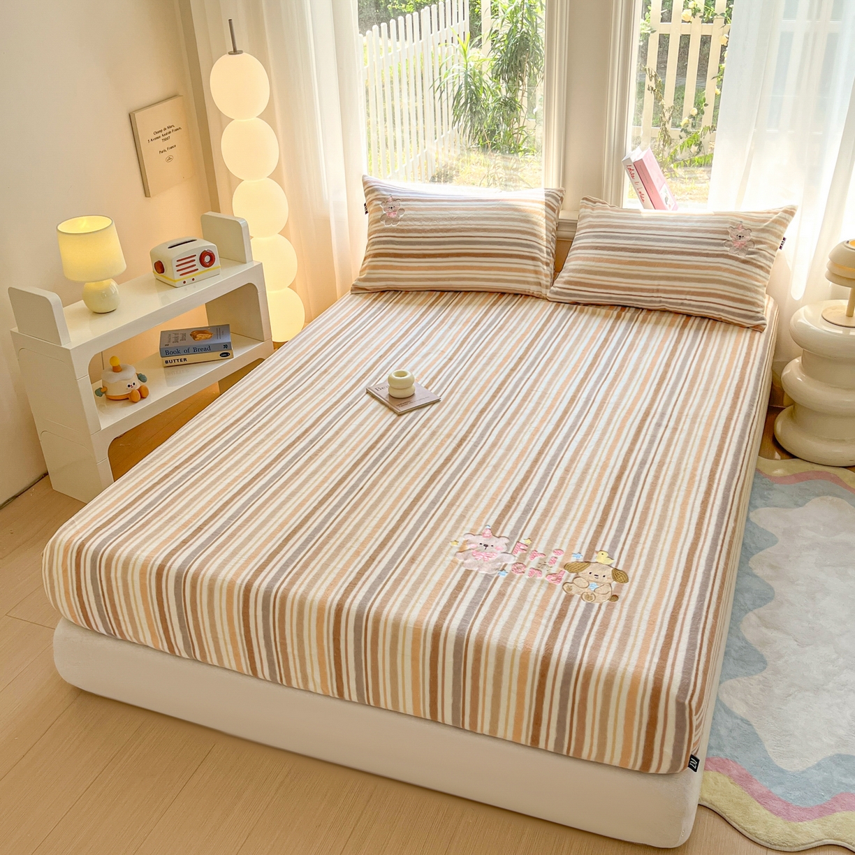 91家纺网 家纺一手货源 找家纺 乐美家纺 2025新款A类高克重刺绣牛奶绒床笠三件套 小熊奶盖