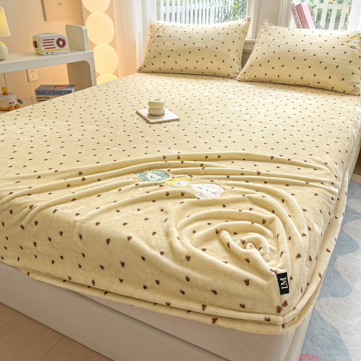 91家纺网 家纺一手货源 找家纺 乐美家纺 2025新款A类高克重刺绣牛奶绒床笠三件套 萌宠派对