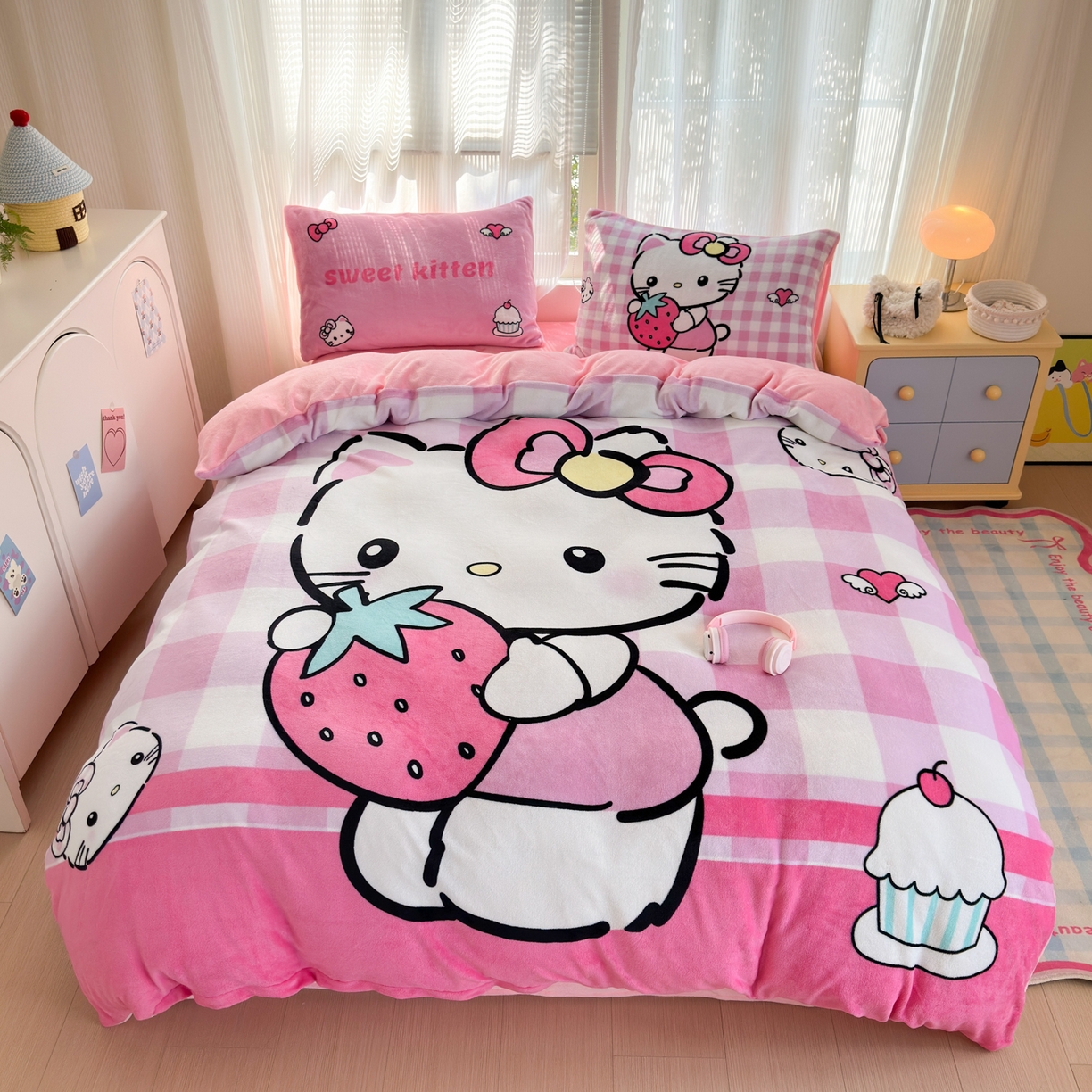 91家纺网 家纺一手货源 找家纺 一霖家纺 2025新款大版卡通牛奶绒四件套 甜心猫咪