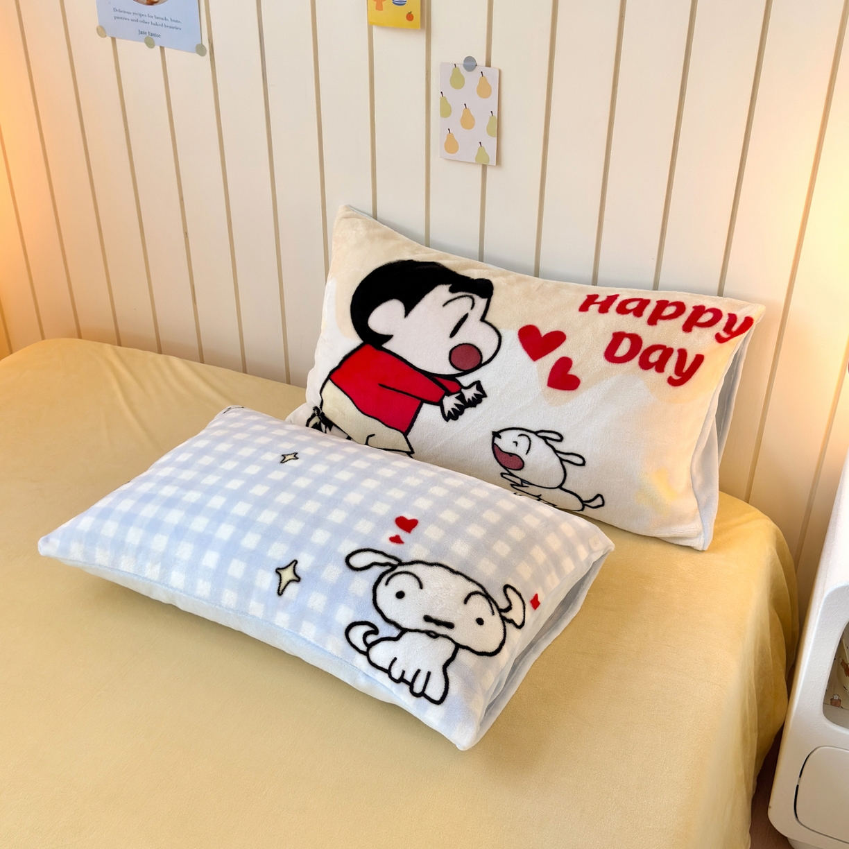 91家纺网 家纺一手货源 找家纺 一霖家纺 2025新款大版卡通牛奶绒四件套 俏皮小新-黄