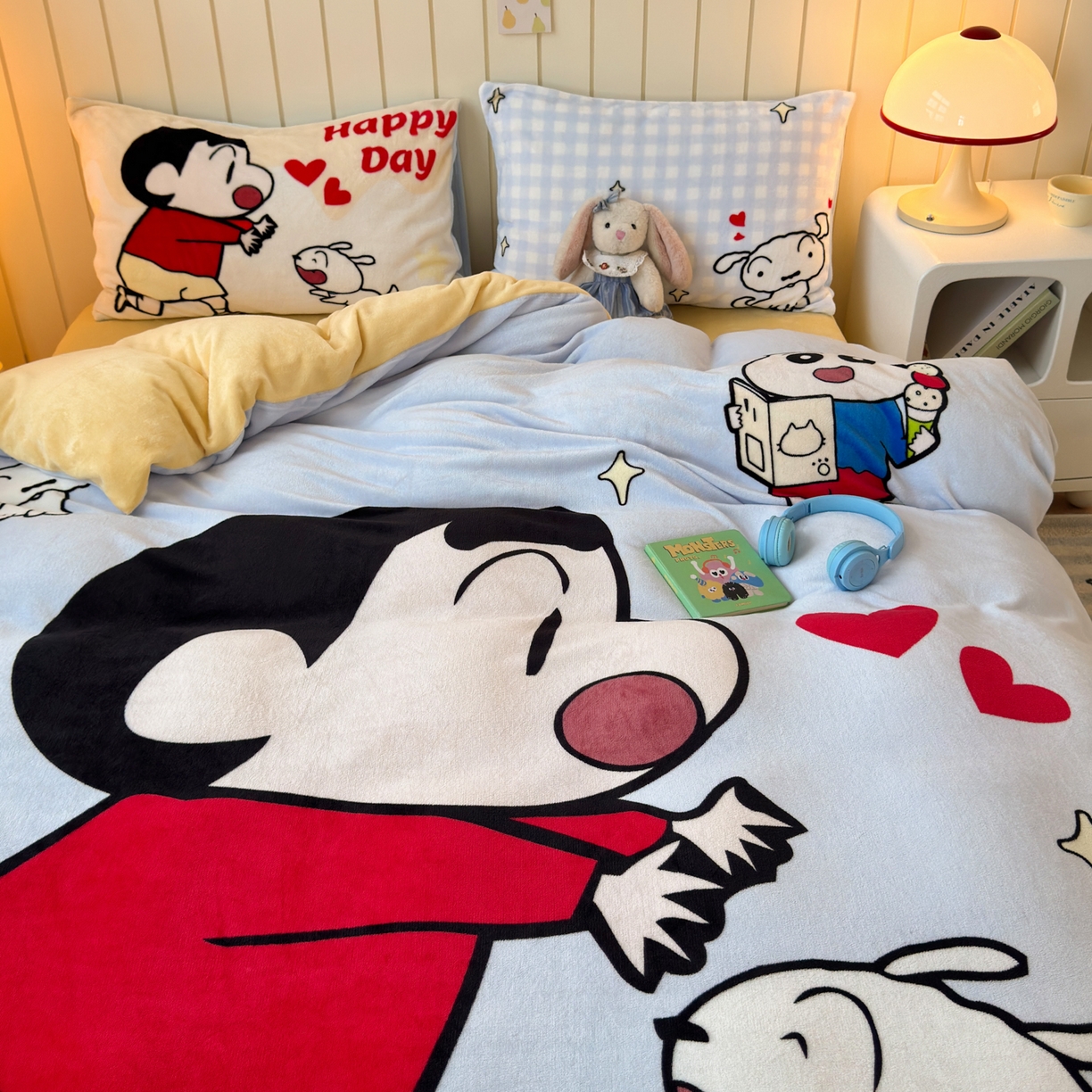 91家纺网 家纺一手货源 找家纺 一霖家纺 2025新款大版卡通牛奶绒四件套 俏皮小新-黄