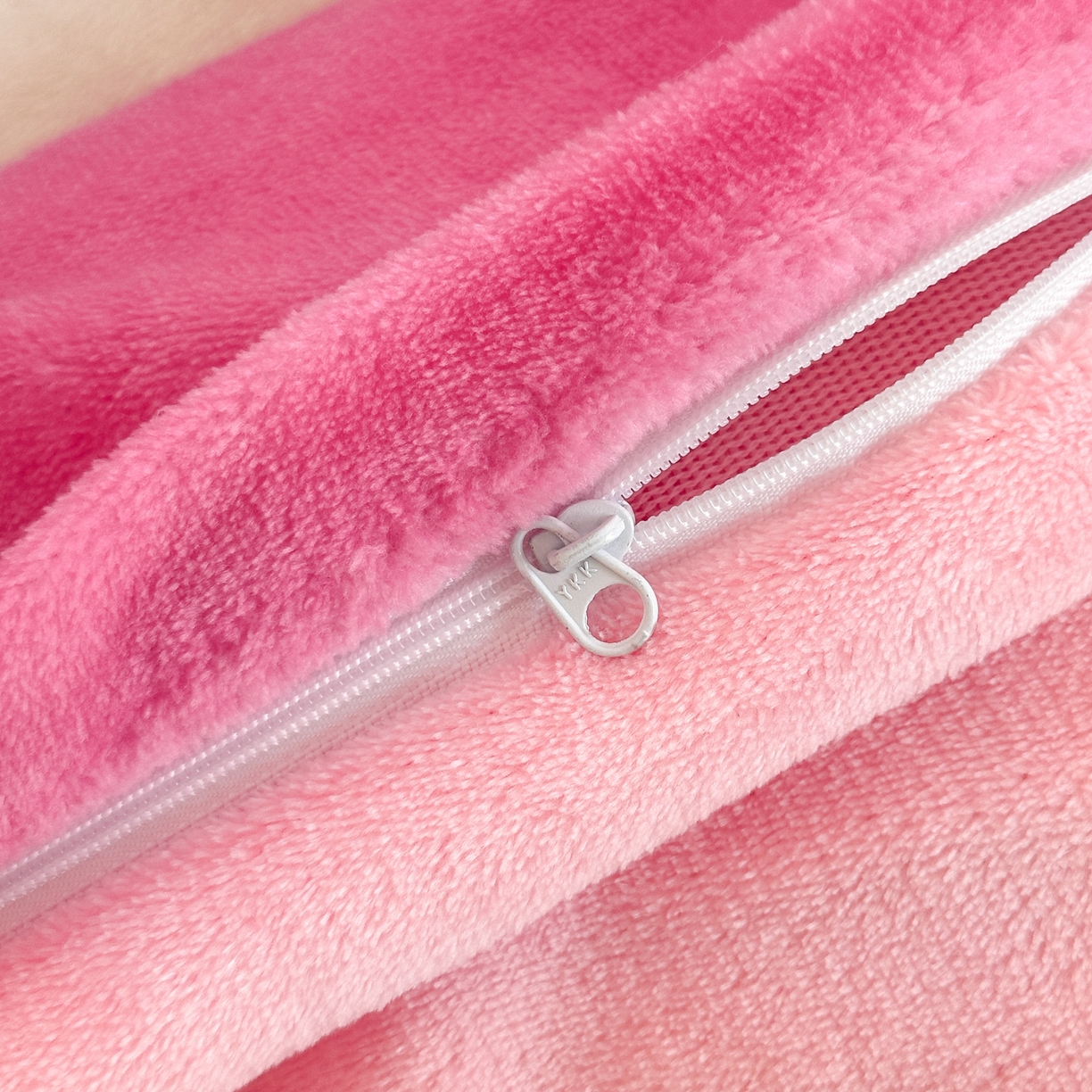 91家纺网 家纺一手货源 找家纺 一霖家纺 2025新款大版卡通牛奶绒四件套 甜心猫咪