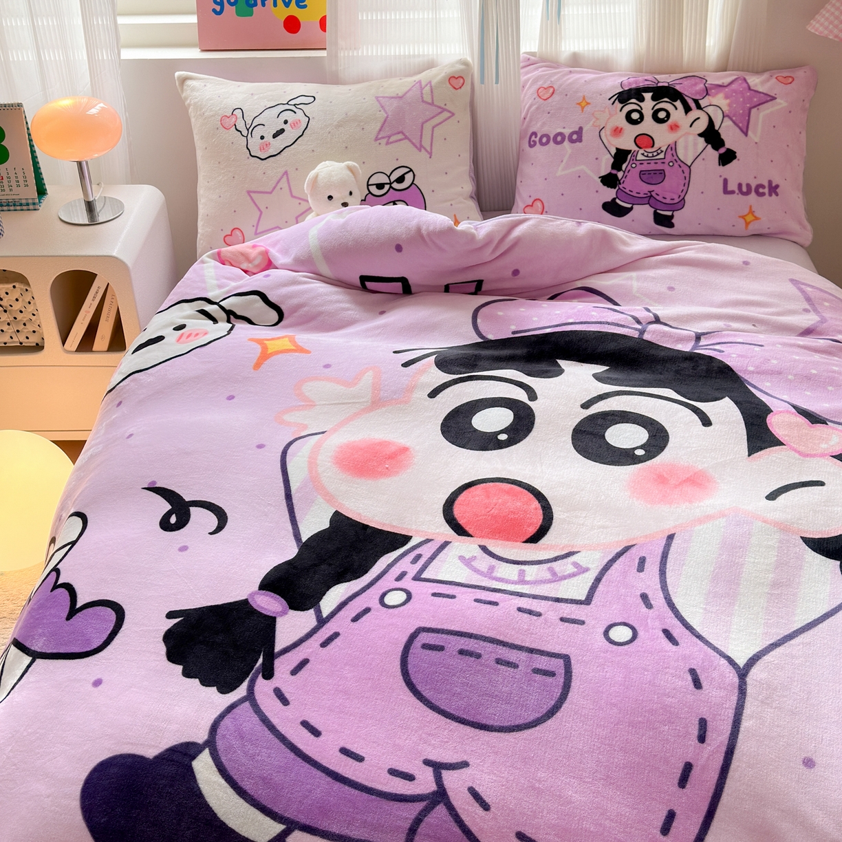 91家纺网 家纺一手货源 找家纺 一霖家纺 2025新款大版卡通牛奶绒四件套 搞怪新新紫