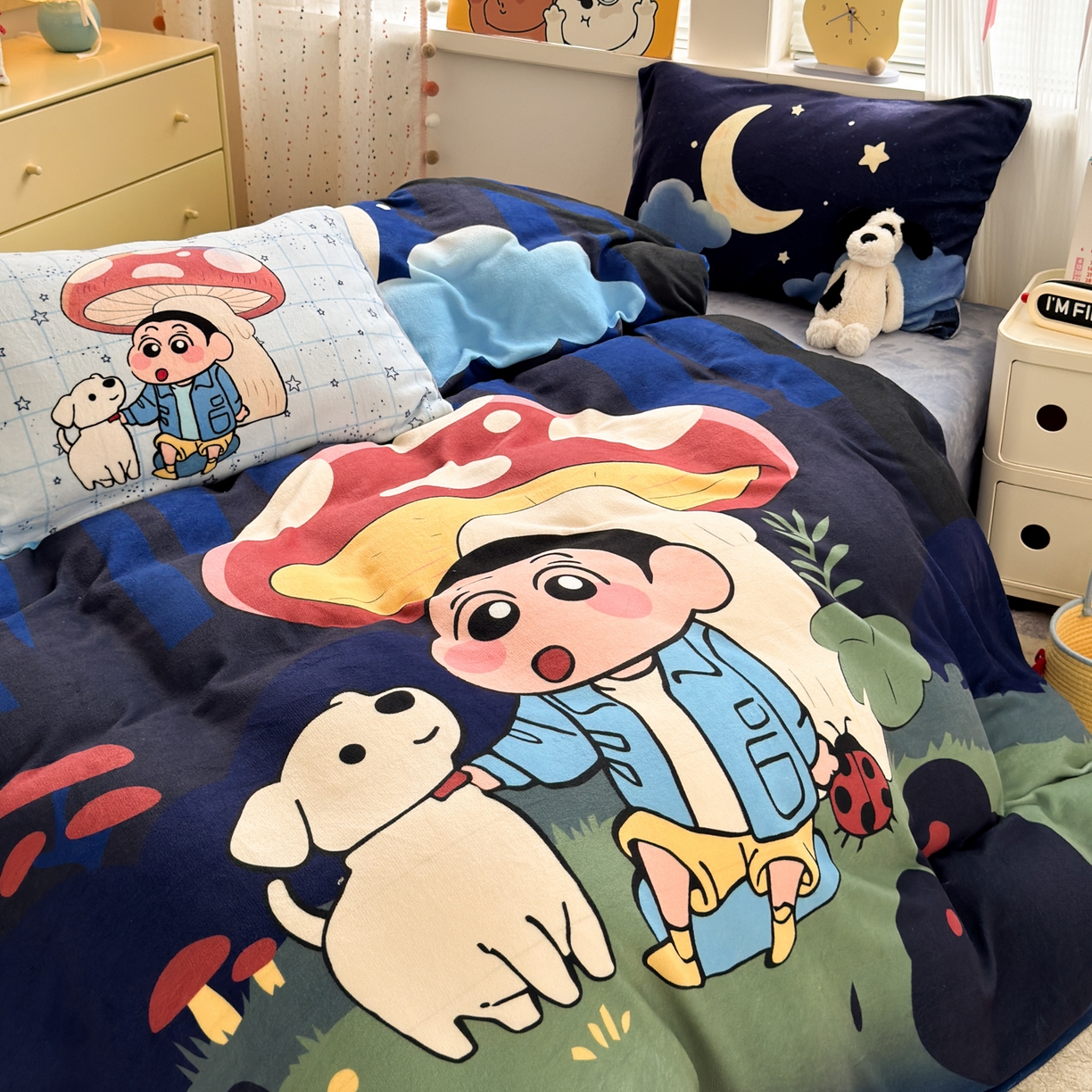 91家纺网 家纺一手货源 找家纺 一霖家纺 2025新款大版卡通牛奶绒四件套 星空小新