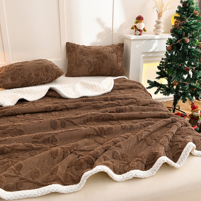 91家纺网 家纺一手货源 找家纺 圣靓 2025新款加厚塔芙绒叶语双层毯子毛毯 叶语咖