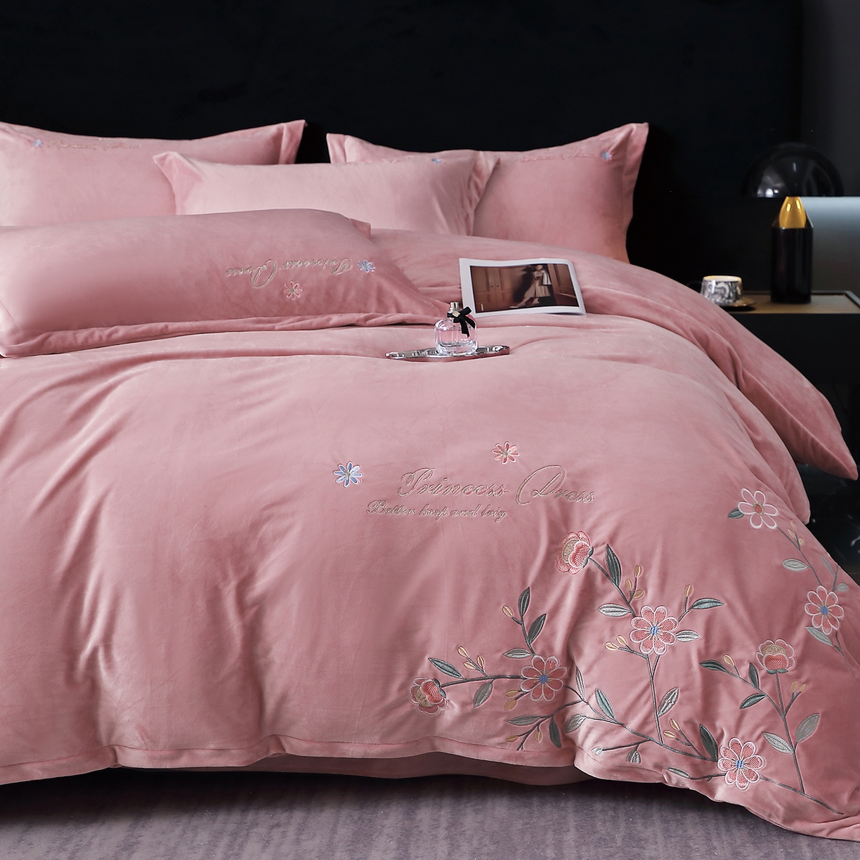 91家纺网 家纺一手货源 找家纺 （总）棠薇家纺 2025秋冬牛奶绒蚕丝绒四件套珊瑚绒床上绒四件套冬季加绒法兰绒