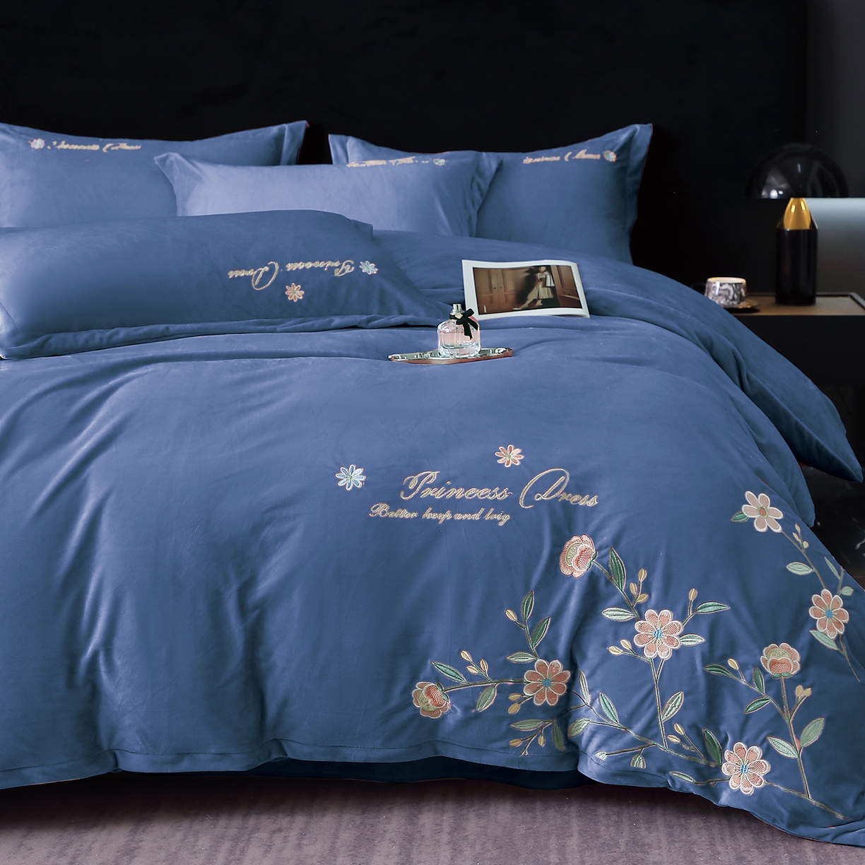 棠薇家纺 2025秋冬牛奶绒蚕丝绒四件套珊瑚绒床上绒四件套冬季加绒法兰绒 繁花-宾利蓝