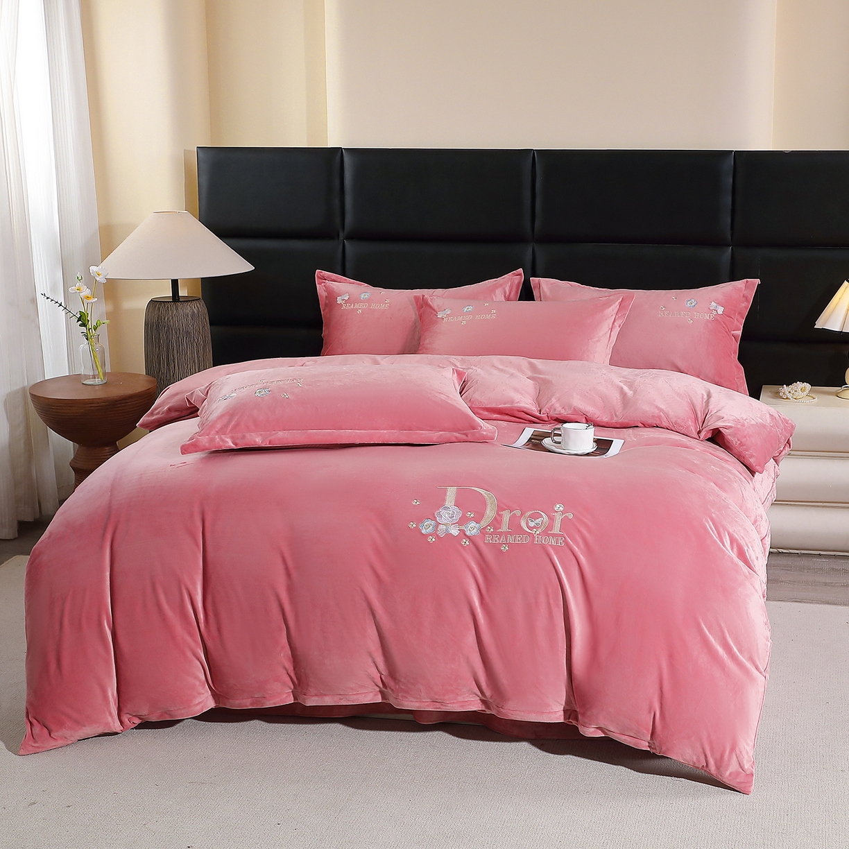 91家纺网 家纺一手货源 找家纺 棠薇家纺 2025秋冬牛奶绒蚕丝绒四件套珊瑚绒床上绒四件套冬季加绒法兰绒 初羡-豆沙