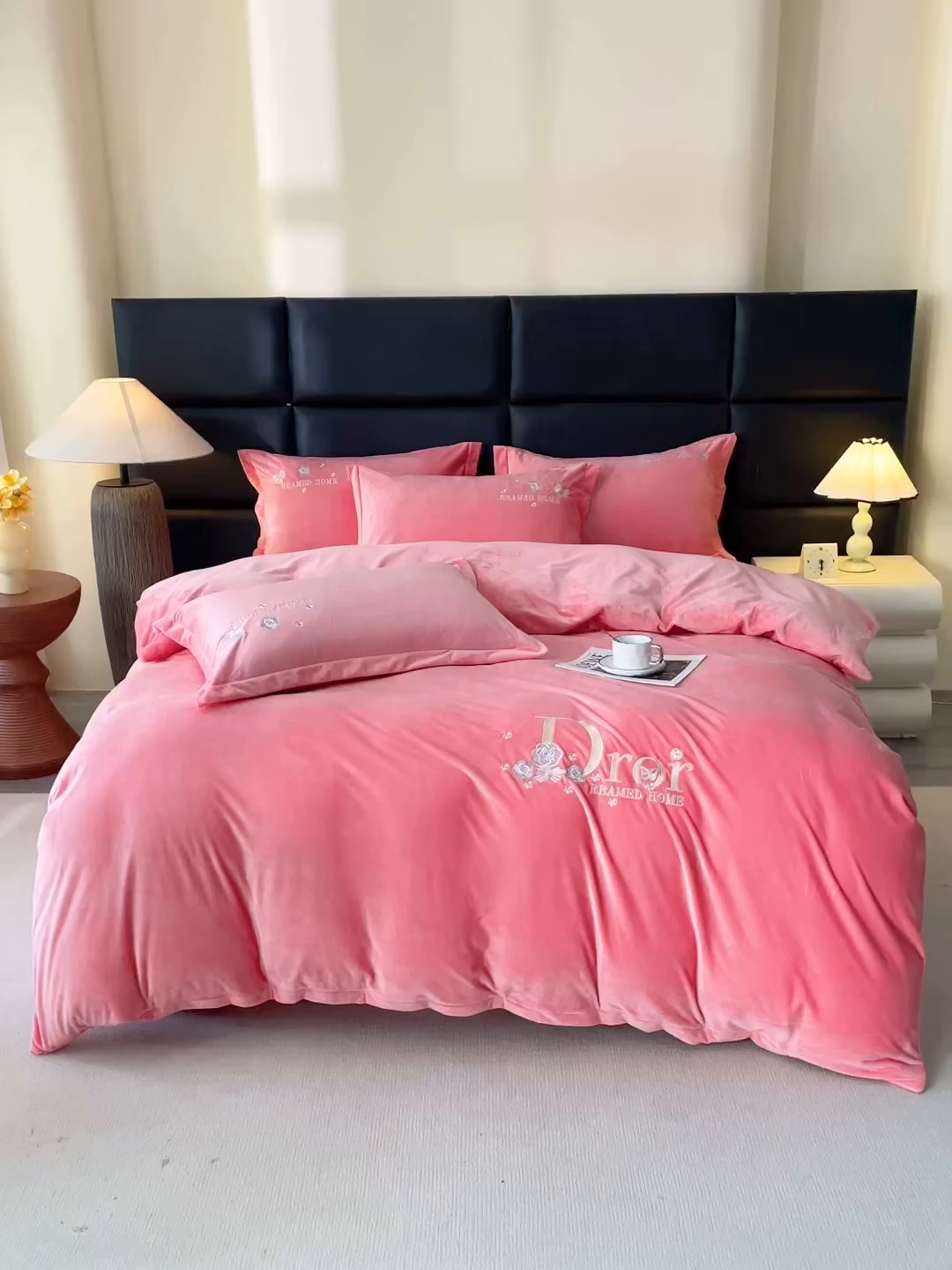 91家纺网 家纺一手货源 找家纺 棠薇家纺 2025秋冬牛奶绒蚕丝绒四件套珊瑚绒床上绒四件套冬季加绒法兰绒 初羡-豆沙