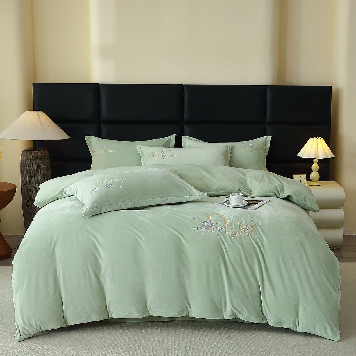 91家纺网 家纺一手货源 找家纺 棠薇家纺 2025秋冬牛奶绒蚕丝绒四件套珊瑚绒床上绒四件套冬季加绒法兰绒 初羡-清新绿