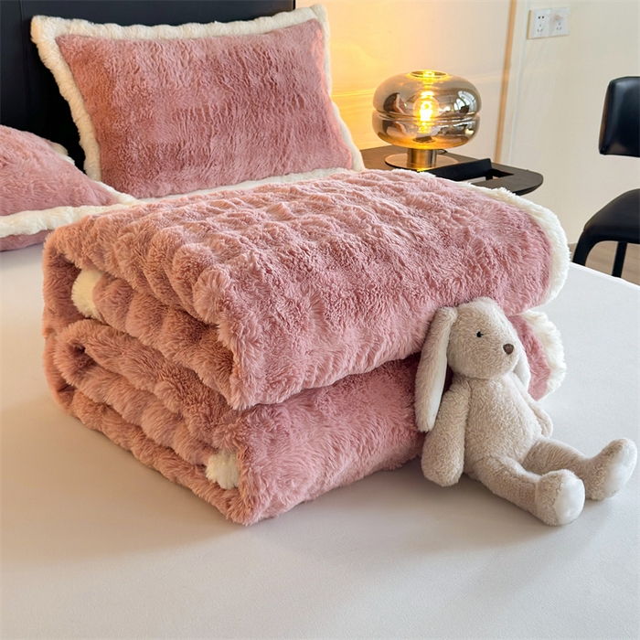 91家纺网 家纺一手货源 找家纺 2025新款泡泡绒毛毯仿兔毛绒毛毯毯子 科伦娜兔毛绒-豆沙