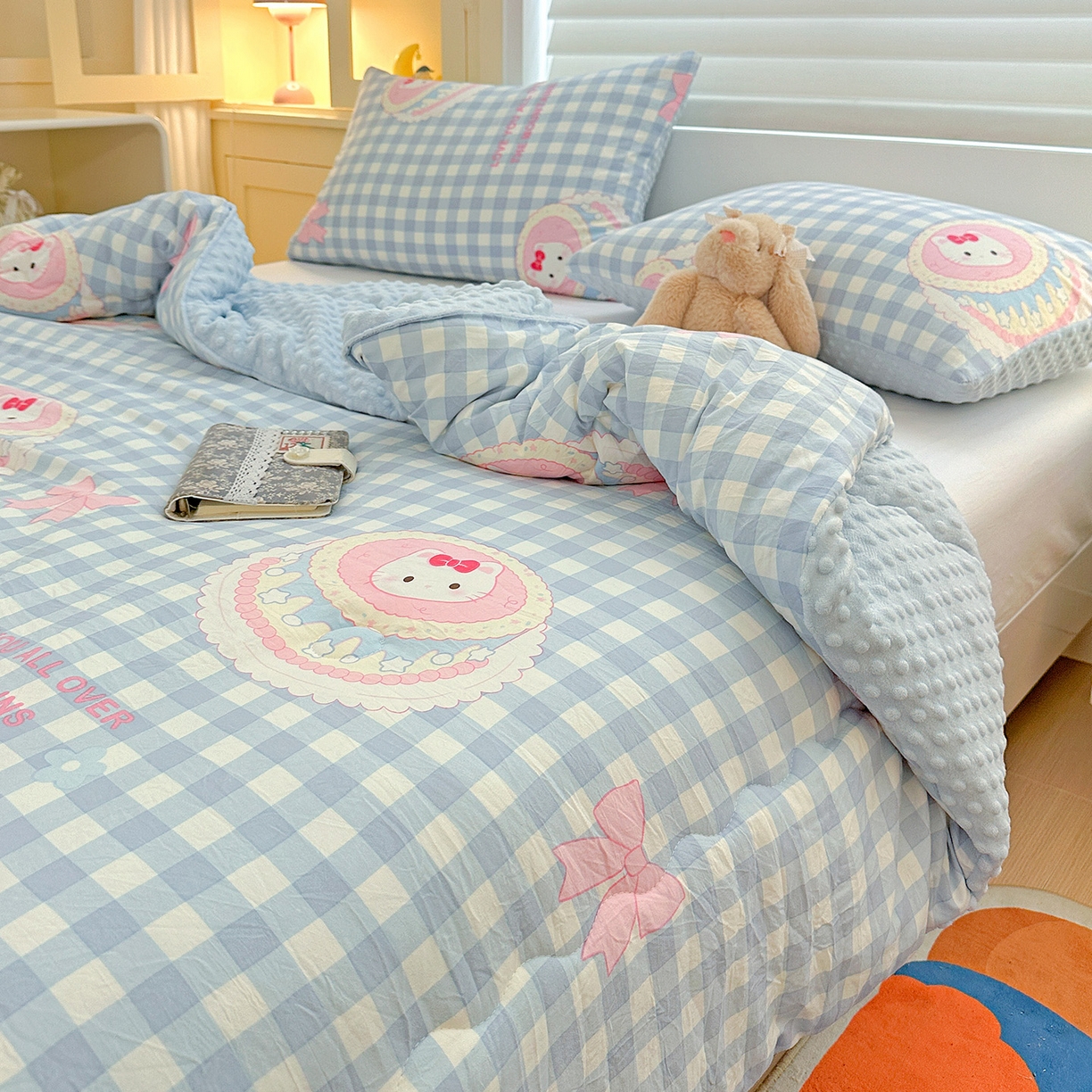 91家纺网 家纺一手货源 找家纺 昊川家纺 2025新款A类水洗双层纱豆豆被春秋被冬被被子被芯 蛋糕KT