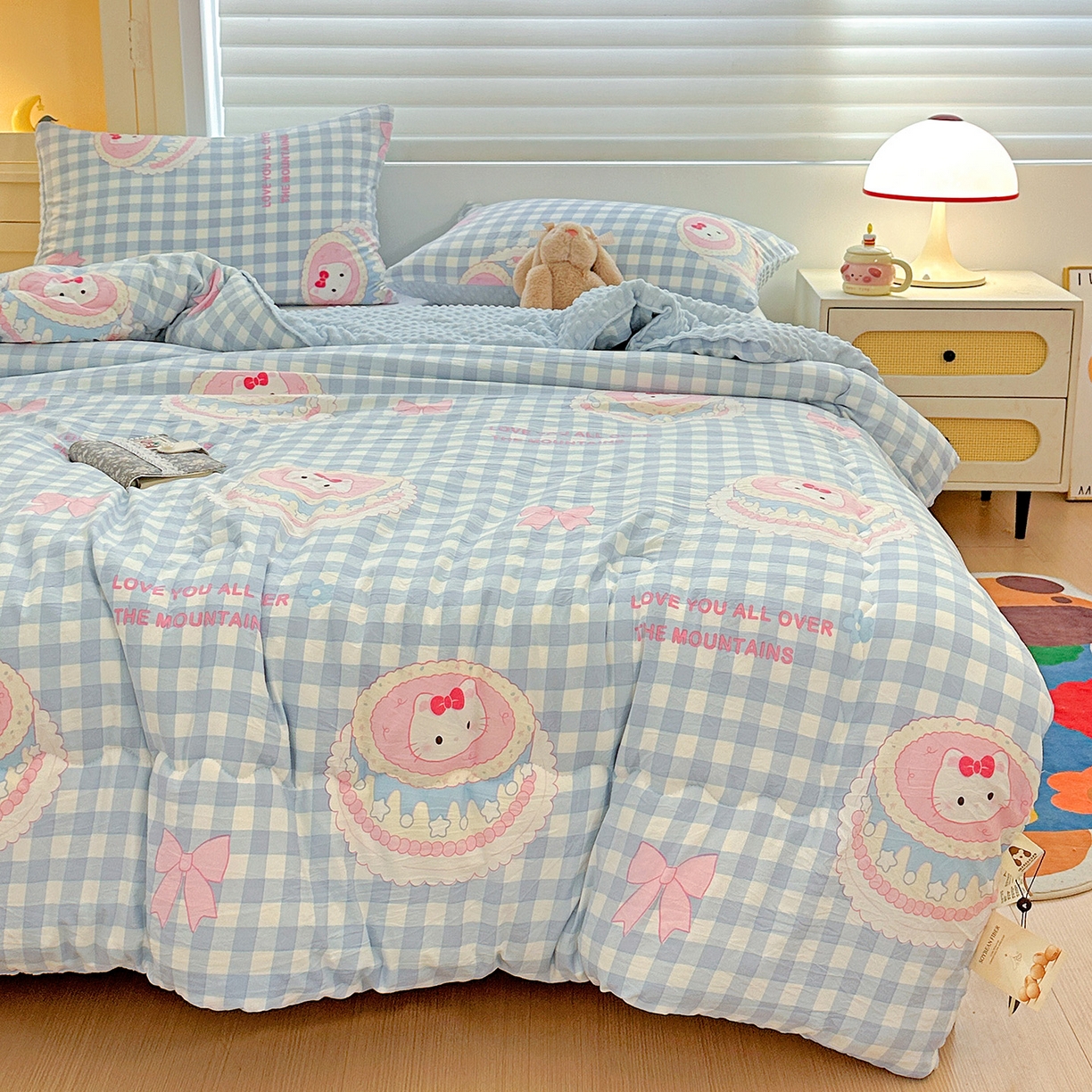 91家纺网 家纺一手货源 找家纺 昊川家纺 2025新款A类水洗双层纱豆豆被春秋被冬被被子被芯 蛋糕KT